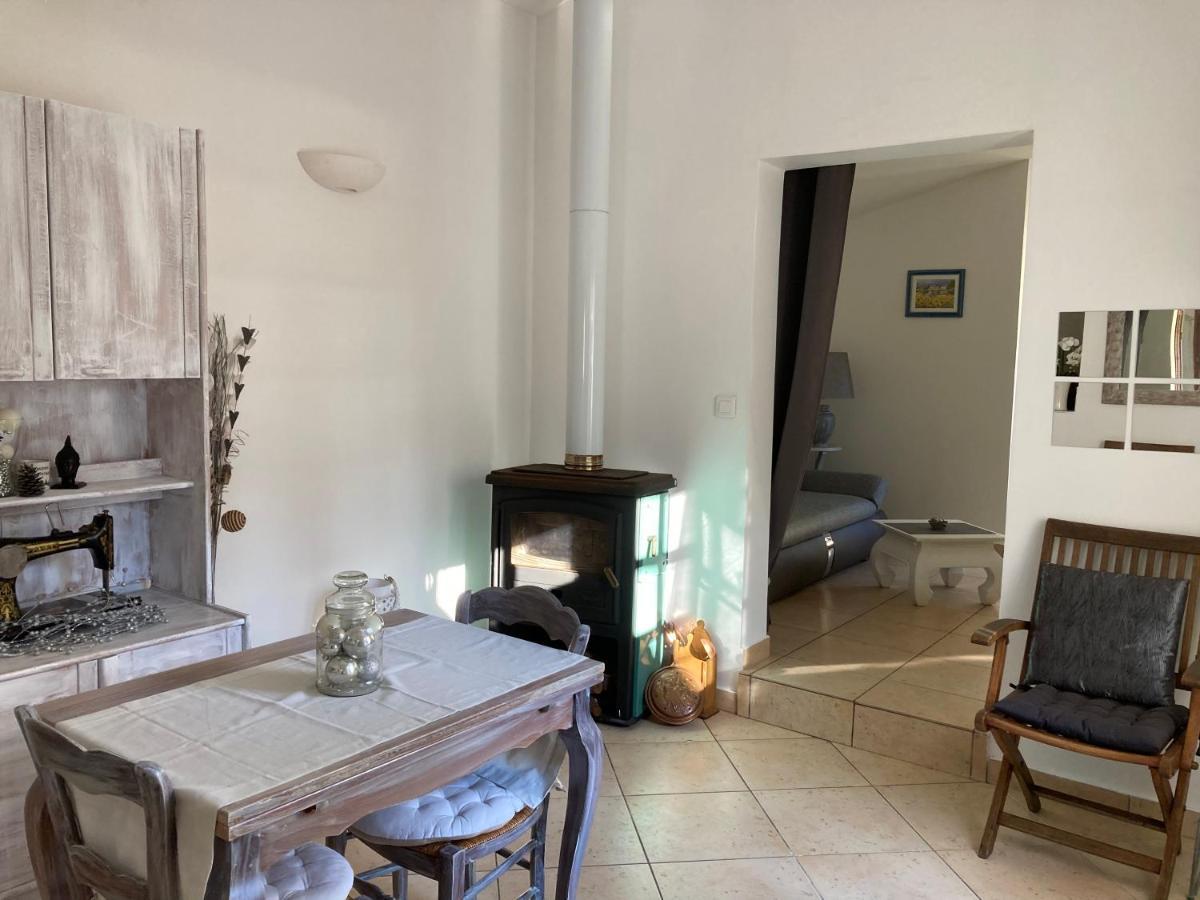 Gite Encore Un Soir Hyeres Exterior photo