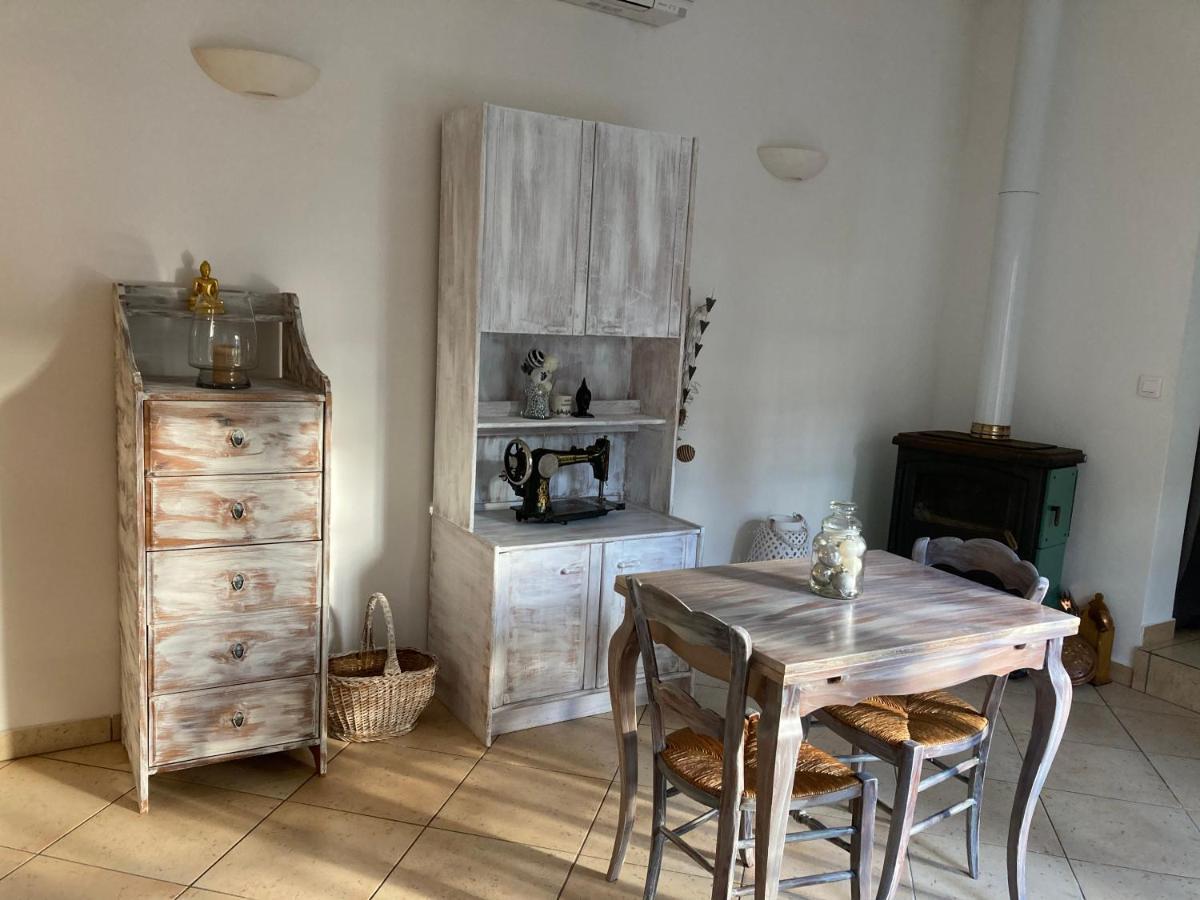 Gite Encore Un Soir Hyeres Exterior photo